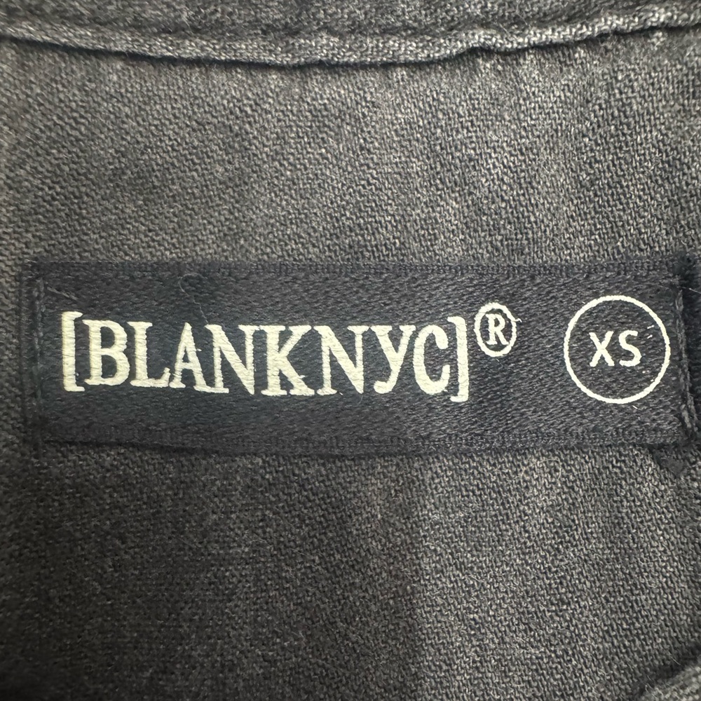 BLANKNYC Women’s‎ XS Shirt Black Button Down Long Sleeve Fringe Hem Distressed - Picture 4 of 10